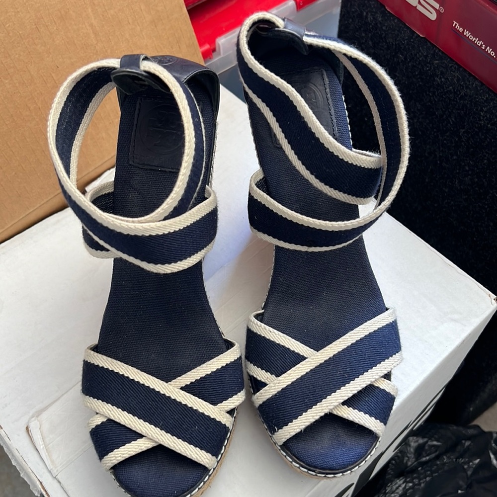 Tory Burch wedges size 9